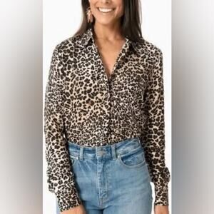 THE SHIRT by Rochelle Behrens Classic Animal Print Button Up Blouse Top Small